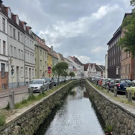 Frisch Renovierte Wohnung Im Zentrum Von Wismar *